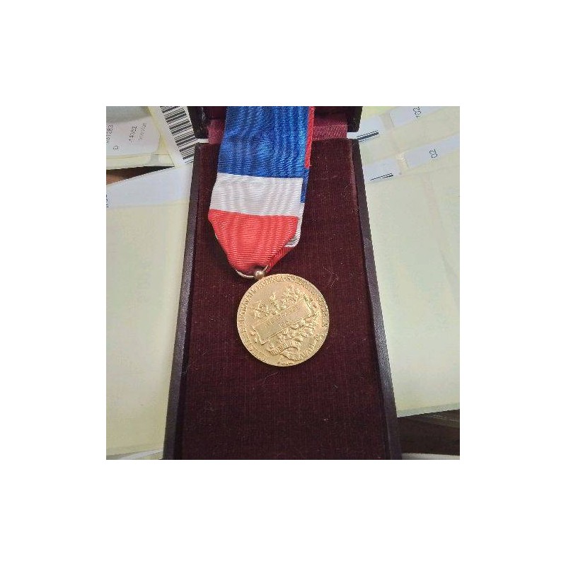 MEDAILLE MINISTERE DU TRAVAIL ET DE LA SECURITE 1953