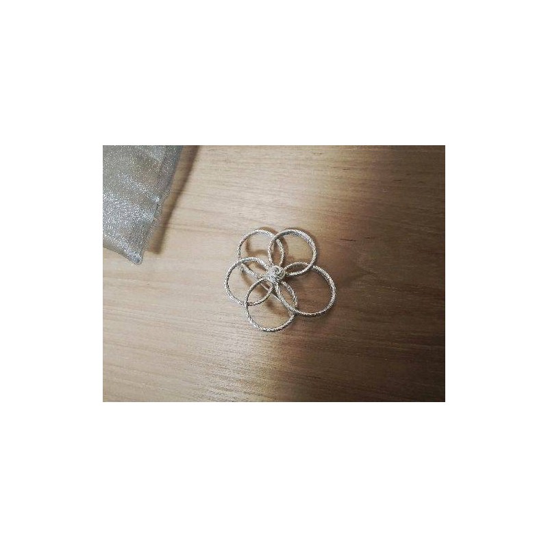 BROCHE ANNEAUX 