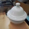 SOUPIERE TETES DE LION PORCELAINE BLANCHE