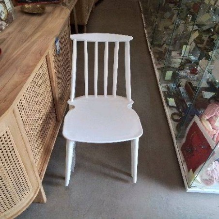 LOT 4 CHAISES PVC BLANC BELIANI VALEUR NEUVE 400E
