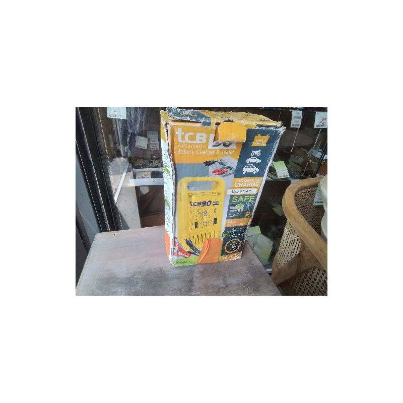 CHARGEUR DE BATTERIE TCB 90