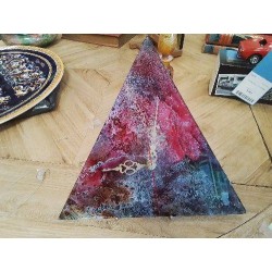 HORLOGE TRIANGLE VERRE ROSE GRIS