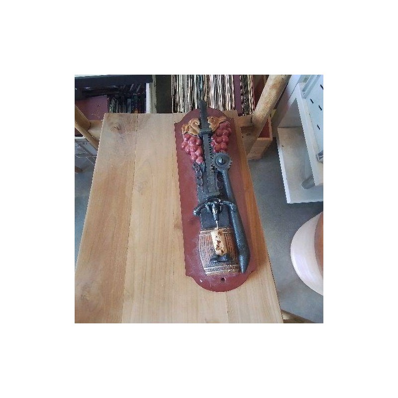 TIRE BOUCHON METAL MURAL +TIRE BOUCHON ACC