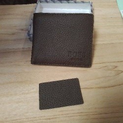 PORTE MONNAIE CUIR HUGO BOSS JAMAIS UTILISÉ 