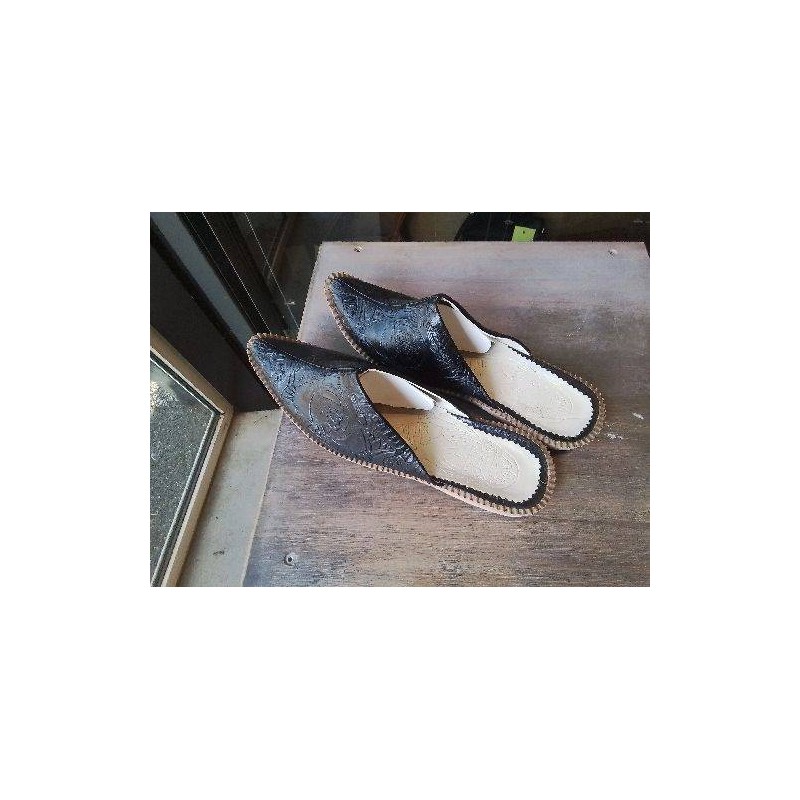 PAIRE BABOUCHES NOIRES
