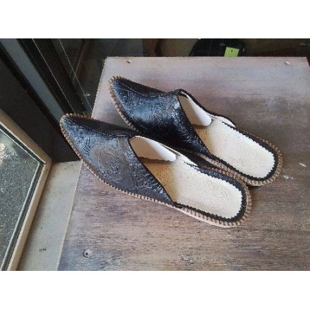 PAIRE BABOUCHES NOIRES