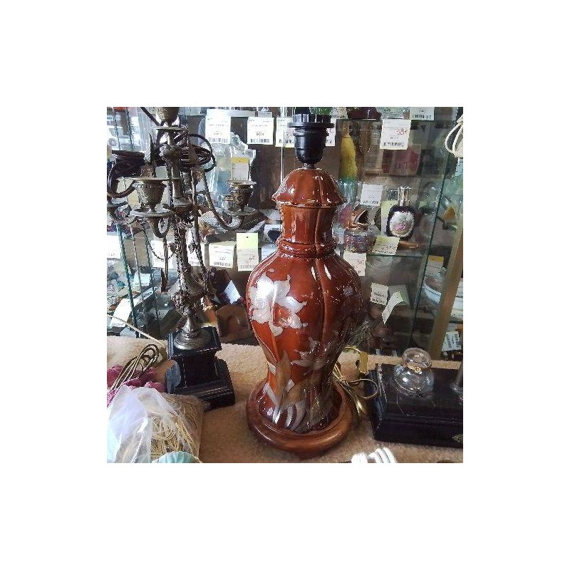 LAMPE VINTAGE CERAMIQUE VERNISSEE MARRON DRIMMER FLEUR SOCLE BOIS