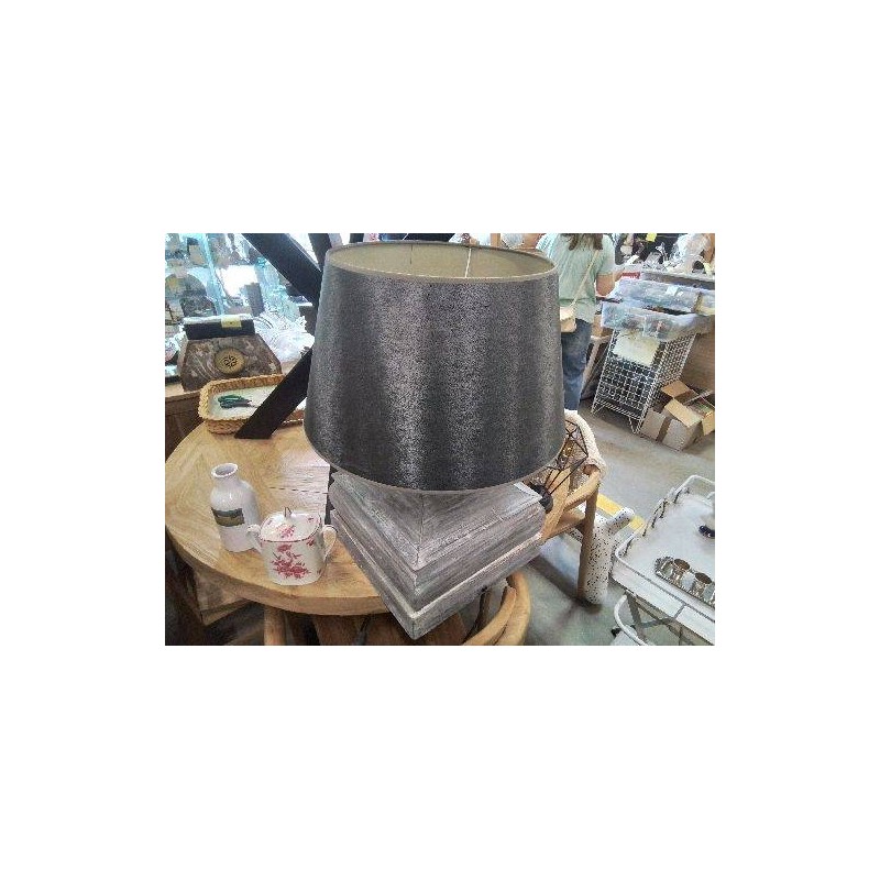 LAMPE TGM BOIS PATINÉ GRIS