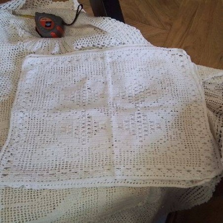 LOT DE 3 NAPPERONS AU CROCHET BLCS FAITS MAIN 40X30 ENVIRON 