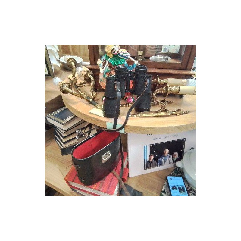 PAIRE DE JUMELLES SEEADLER AVEC ETUI SUR ETAGERE BB