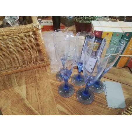 LOT 5 FLUTES A CHAMPAGNE PIED TULIPE BLEU