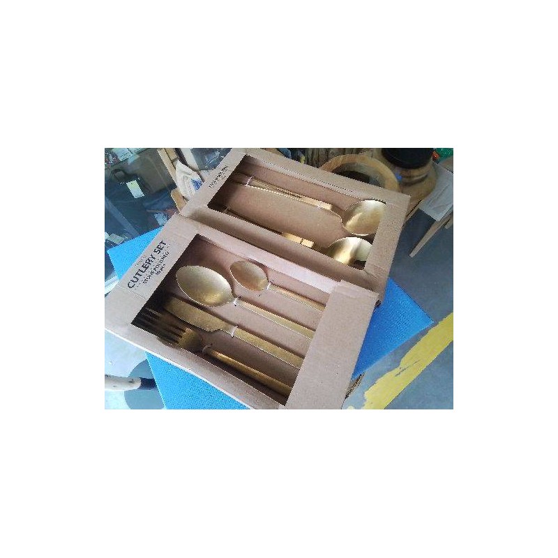 SET 16 COUVERTS DORÉ + COUVERTS SALADE