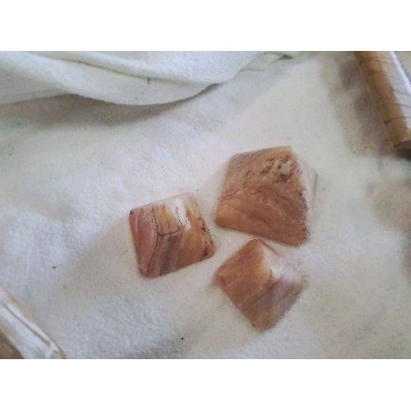 LOT 3 PYRAMIDES EN PIERRE