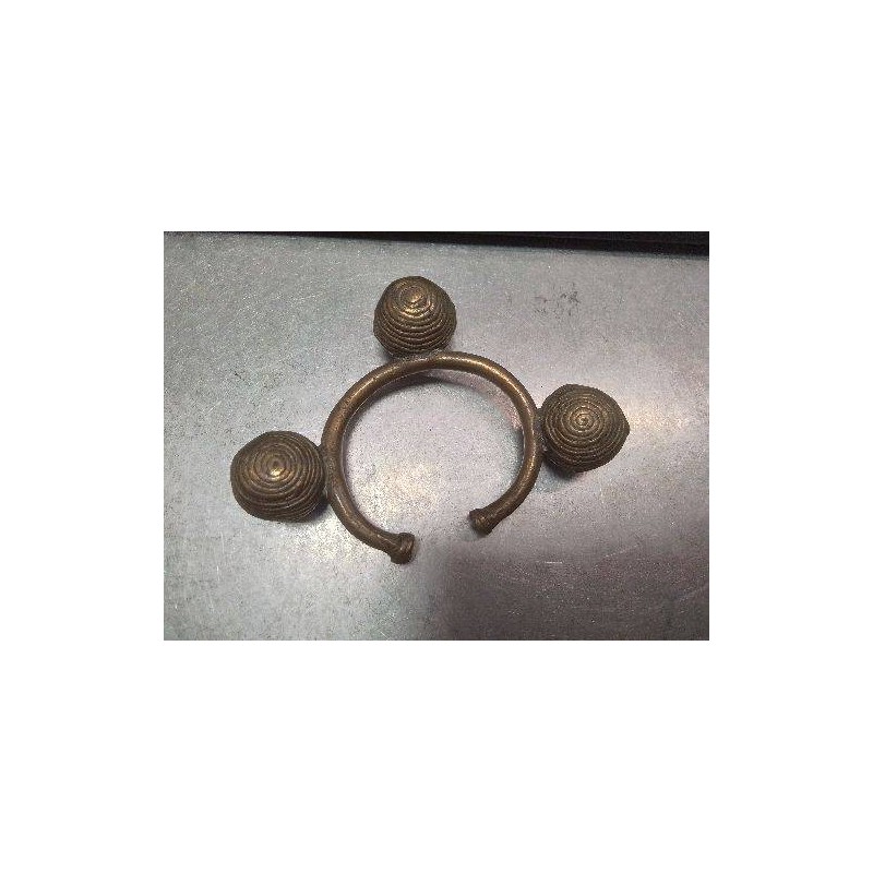 BRACELET AFRICAIN A GRELOTS - COTE D’IVOIRE REGION BOUAKÉ
