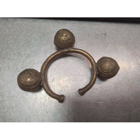 BRACELET AFRICAIN A GRELOTS - COTE D’IVOIRE REGION BOUAKÉ