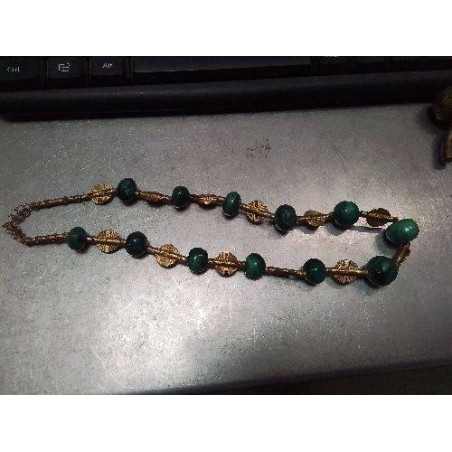 COLLIER BRONZE 12 PERLES MALACHITE 44 CM