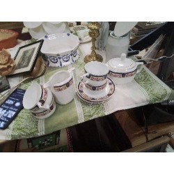 SERVICE A THE PORCELAINE TCHEKOSLOVAQUE BLANC JAUNE BLEU FLEUR ROSE