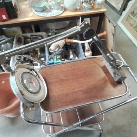 LAMPE INDUSTRIELLE EN L’ETAT LOUPE 