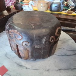 POUF ROND BOIS SCULPTE ANC GM