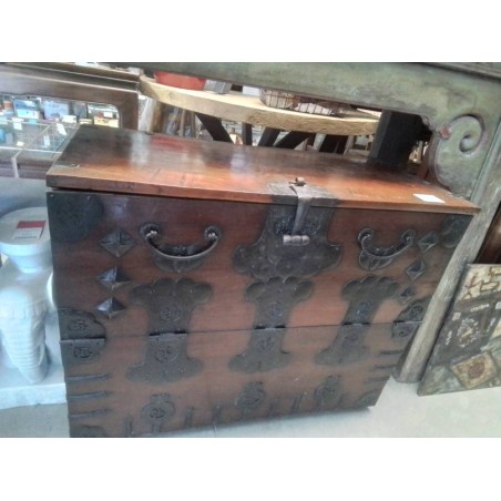 COFFRE OUVERTURE DEVANT BOIS METAL -  87×43×72 CM+CLE F6