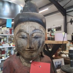 STATUETTE BOUDDHA ROBE ROUGE SANS MAINS