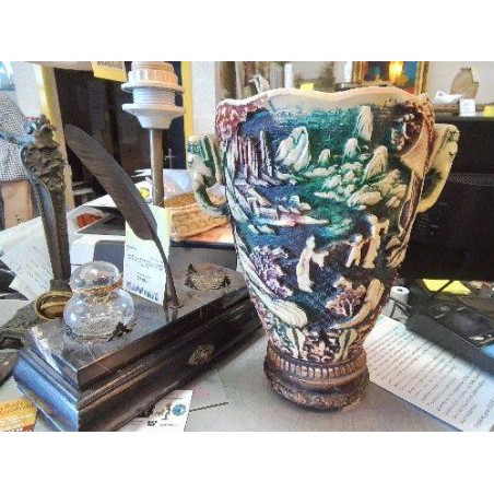 VASE EN RESINE SCULPTÉE ST CHINOIS