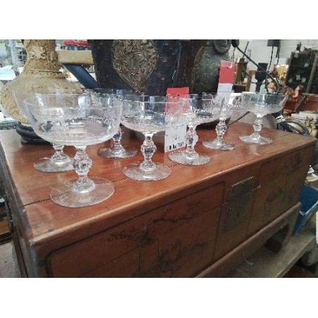 LOT 7 COUPES CHAMPAGNE CRISTAL TAILLÉ 