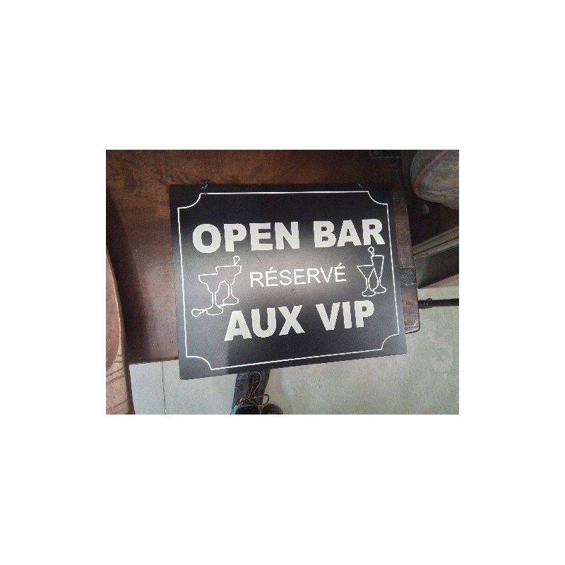 PLAQUE OPEN BAR
