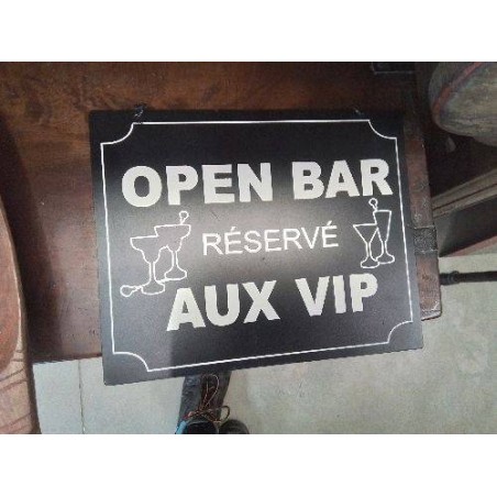 PLAQUE OPEN BAR