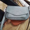 SAC BANDOULIERE CUIR VERT GRIS MANDOLINE ETAT NEUF 