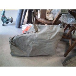 SAC MILITAIRE A BANDOULIERE GM