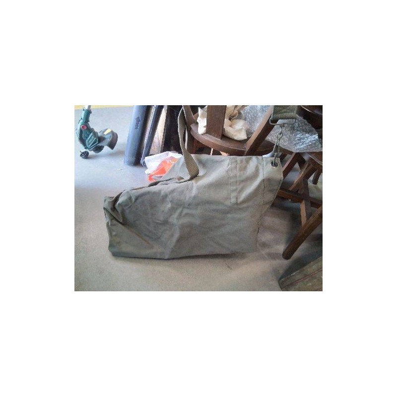 SAC MILITAIRE A BANDOULIERE GM