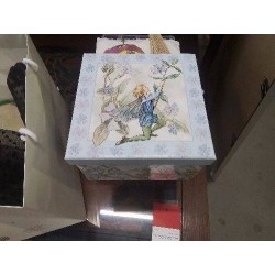 BOITE CARREE FÉE FLEURS 
