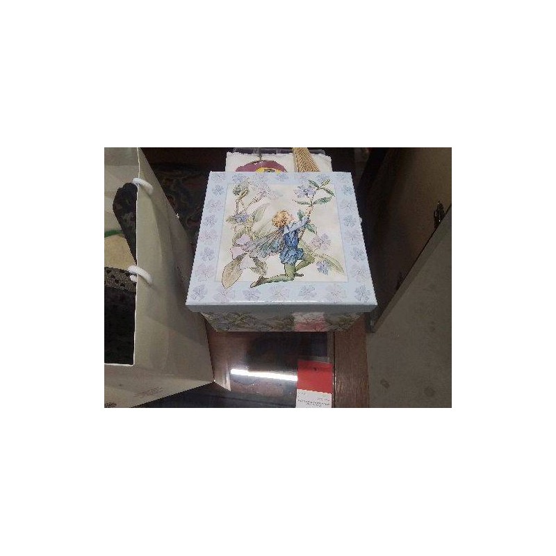 BOITE CARREE FÉE FLEURS 