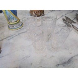 LOT 4  VERRES CRISTAL CORDON FLEURI 