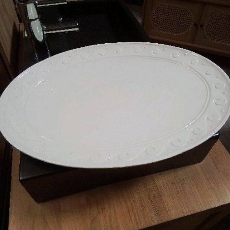PLAT TGM CREME MOTIFS VAGUES 