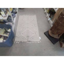 TAPIS PM BLC MOTIFS VERT