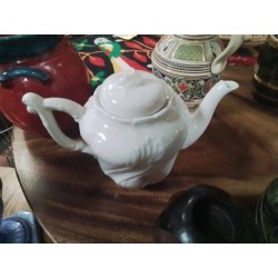 CAFETIERE BLANCHE ST LXV 
