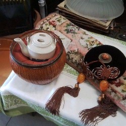 THÉIÈRE +PANIER ISOLANT