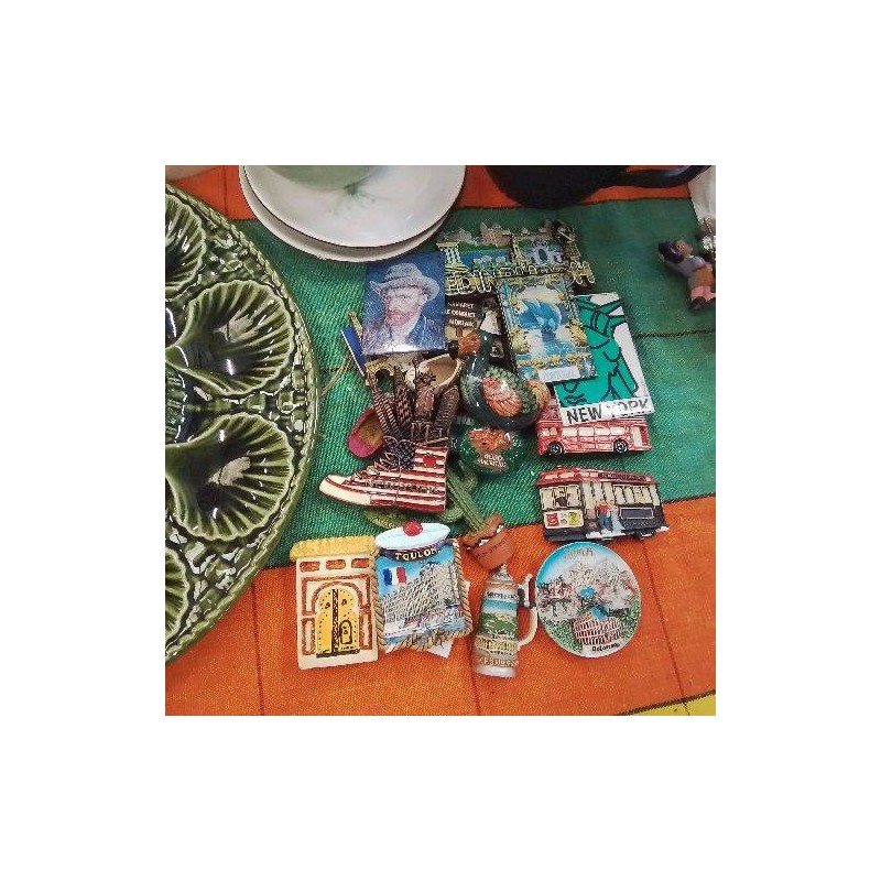 LOT MAGNETS