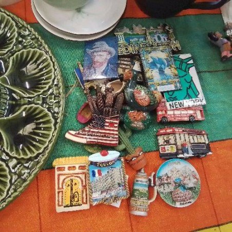 LOT MAGNETS