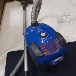 ASPIRATEUR ELECTROLUX + ACC