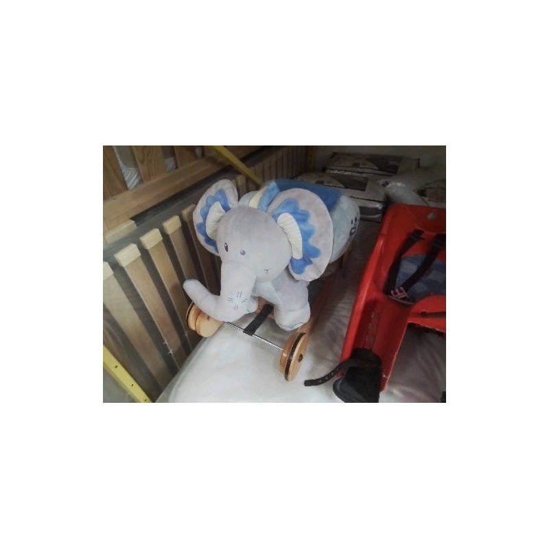 ÉLÉPHANT À BASCULE OU ROULETTES 