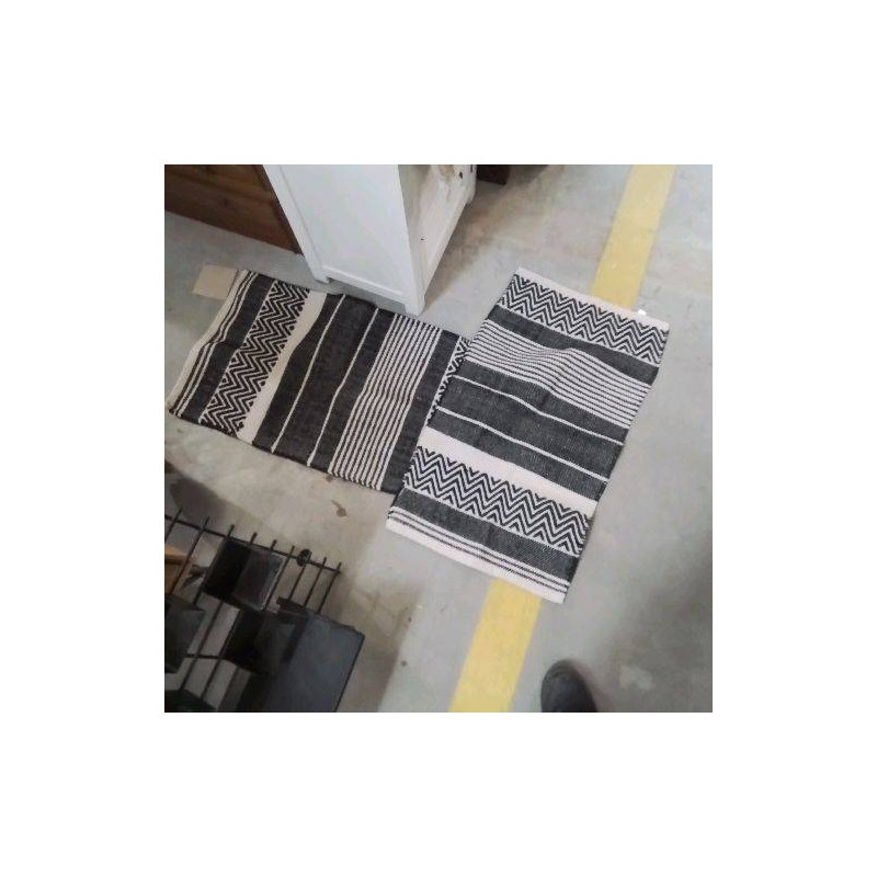 TAPIS TPM NOIR ET BLC