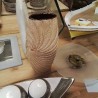 VASE PLAT BEIGE SPIRALE 
