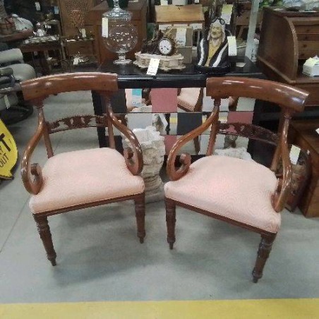 FAUTEUIL ANCIEN MASSIF ASSISE CAPITONNEE SAUMON ECRU