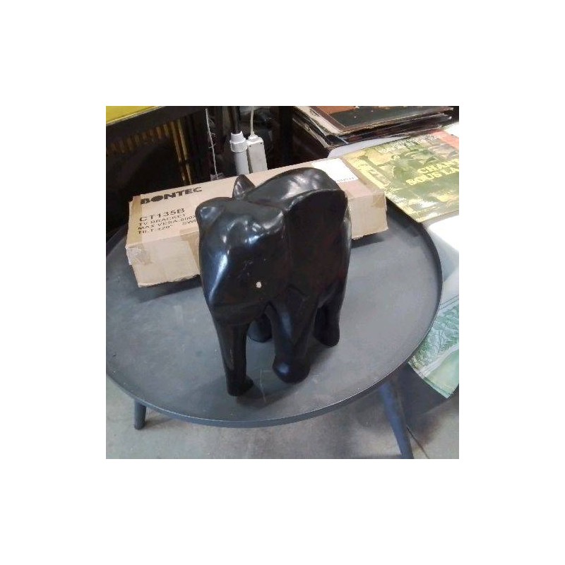 ÉLÉPHANT BOIS NOIR
