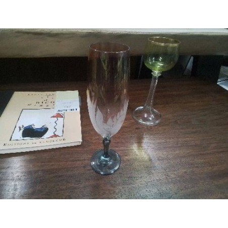 LOT 6 FLUTES IRISÉ DÉCOR CYGNE