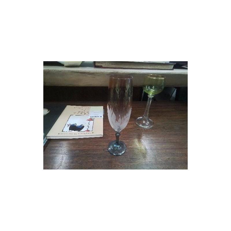 LOT 5 FLUTES IRISE CYGNE