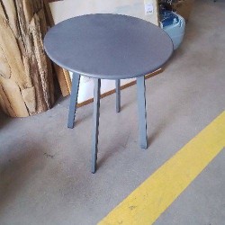GUERIDON MÉTAL GRIS 4 PIEDS PLATS